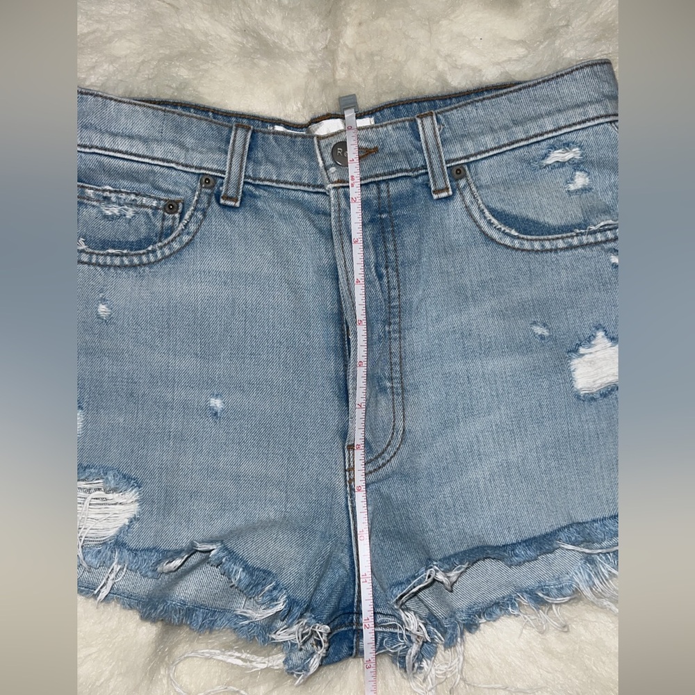 Reformation Short - Picture 7 of 8